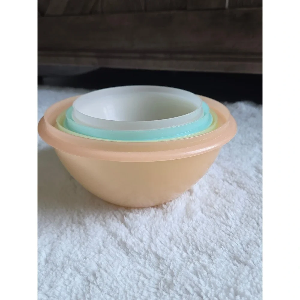 Vintage Retro Tupperware Wonderlier Nesting Bowls Pastel Set of 6 No Lids